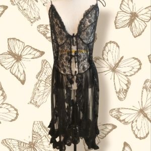 Plus Size Lace Lingerie